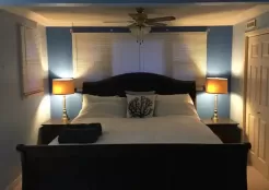 MASSIVE SLEIGH-BED MASTER BEDROOM