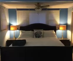 MASSIVE SLEIGH-BED MASTER BEDROOM